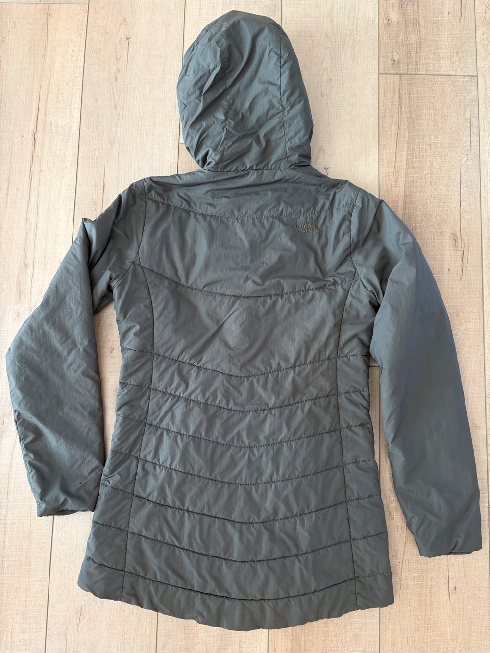 The North Face Women's Hooded Puffer Jacket - Olive - Picture 7 of 7